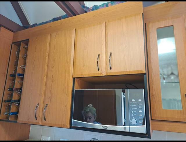 1 BEDROOM APARTMENT FOR SALE IN UVONGO BEACH